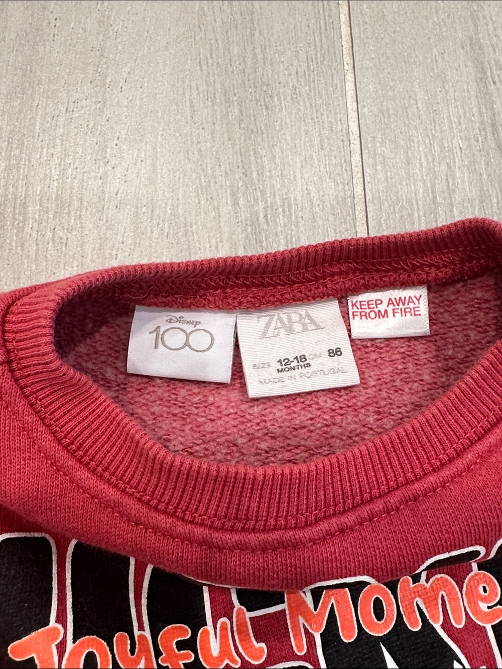 Zara 12-18M Disney Red Mickey Winter Graphic Kids Sweatshirt - Picture 2 of 8